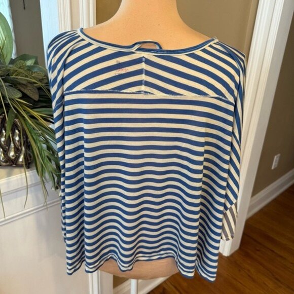 Pete & Greta for T Johnny Was Blue White Striped Batwing Top Small Modal Boxy - Picture 2 of 7